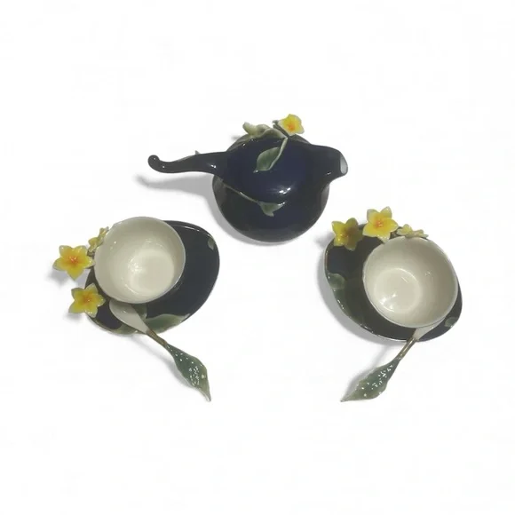 Sorelle Fine Porcelain Tea SetCobalt Blue With Yellow Jasmine Flowers. 8 Pieces - Picture 3 of 8